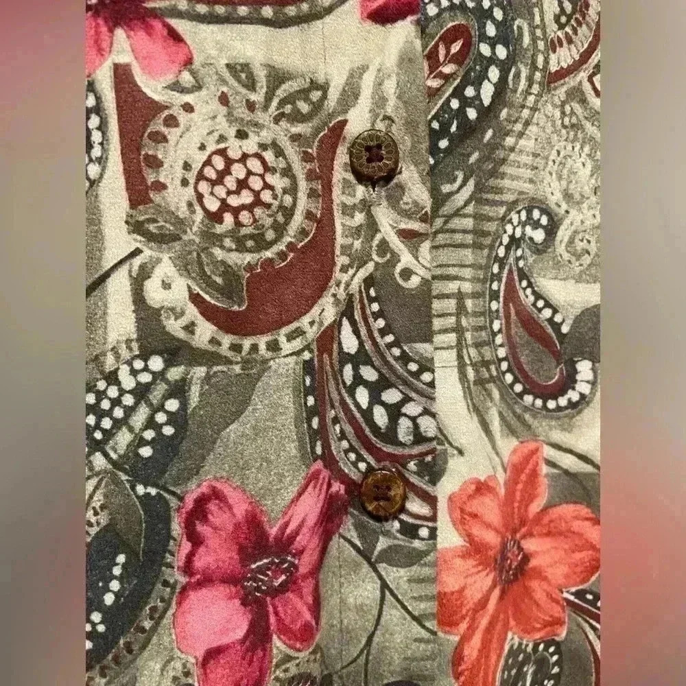 Caribbean Joe Women’s Floral Paisley Button Down Tropical Coconut Buttons Size M - Picture 5 of 10